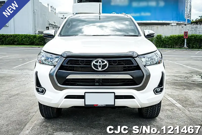 Toyota Hilux in White for Sale Image 4