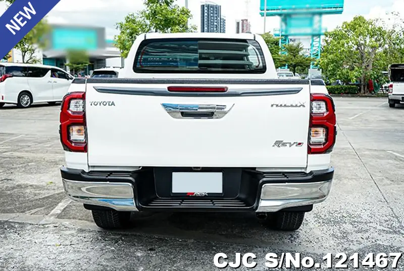 Toyota Hilux in White for Sale Image 5