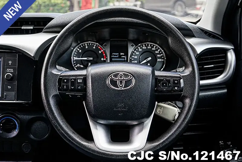 2021 Toyota / Hilux / Revo Stock No. 121467