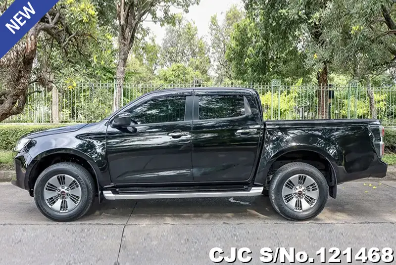 Isuzu D-Max in Black for Sale Image 7