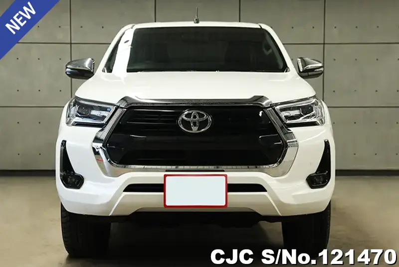 Toyota Hilux in White for Sale Image 2