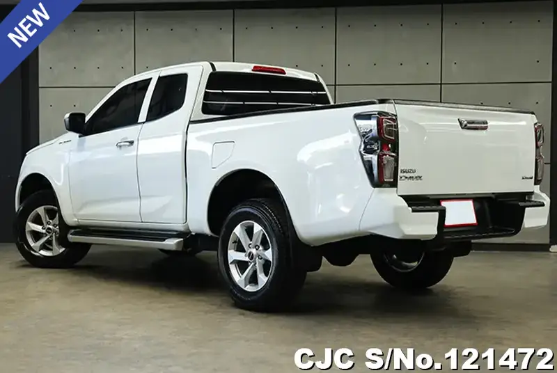 Isuzu D-Max in White for Sale Image 1