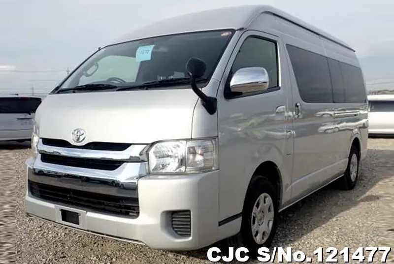 Toyota / Hiace 2017