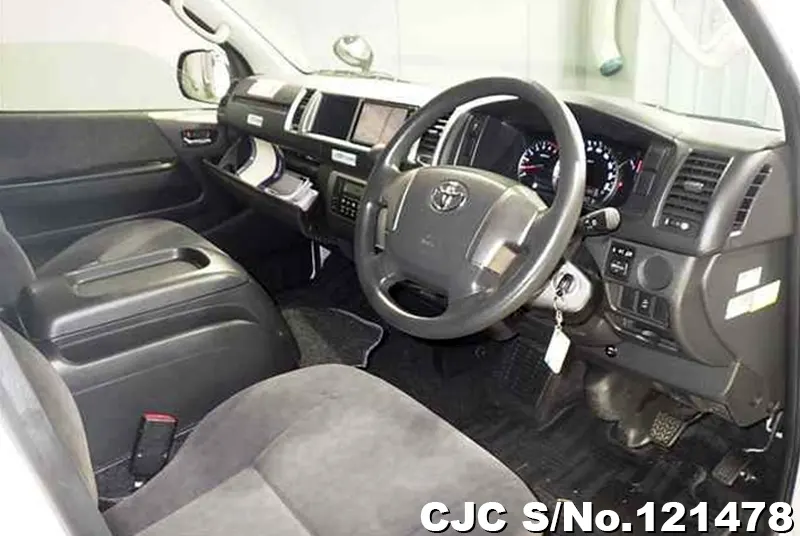 2017 Toyota / Hiace Stock No. 121478