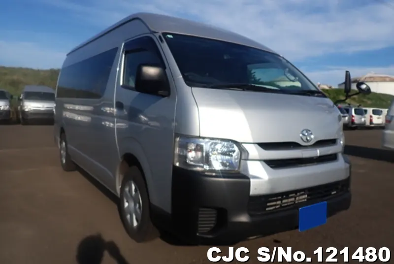 Toyota / Hiace 2019