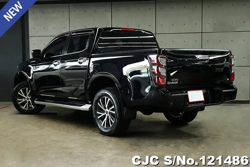 Isuzu D-Max in Black for Sale Image 1