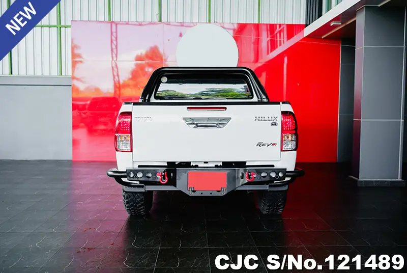 2019 Toyota / Hilux / Revo Stock No. 121489