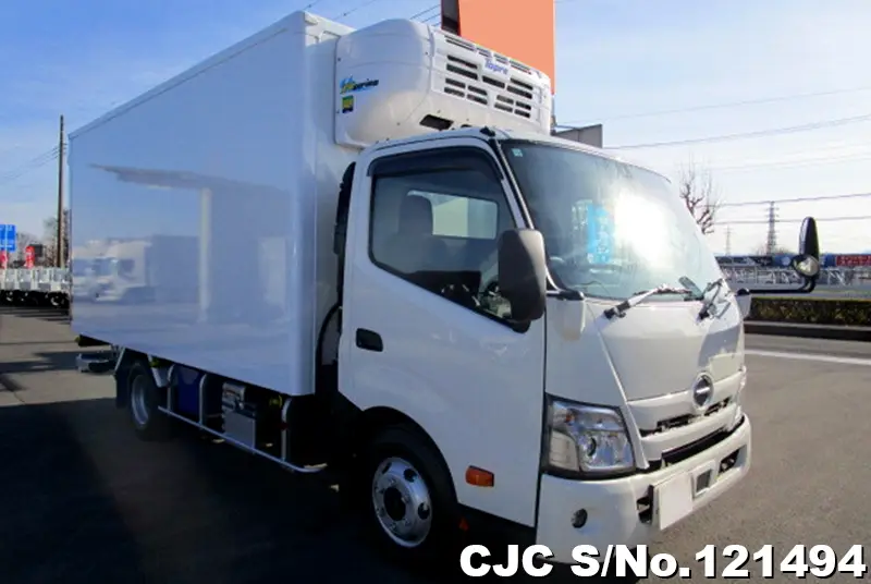 Hino / Dutro 2023