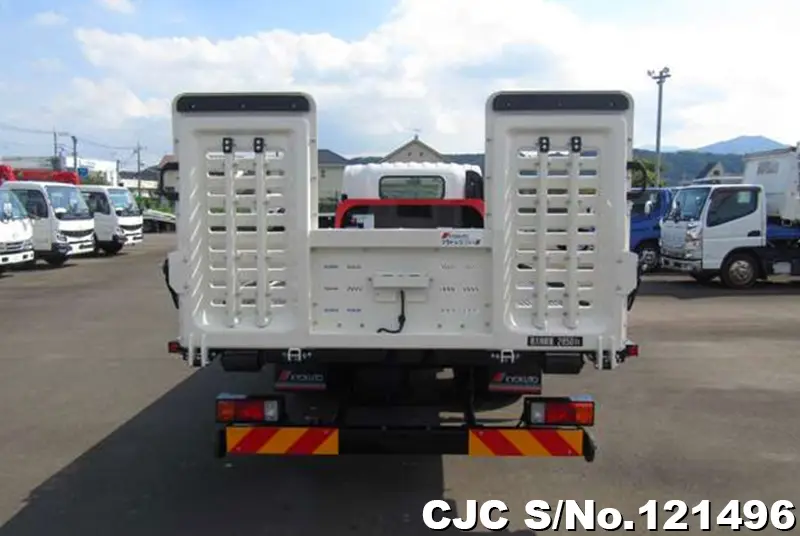 2024 Mitsubishi / Triton Stock No. 121496