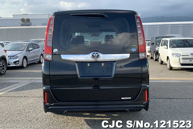 2015 Toyota / Noah Stock No. 121523