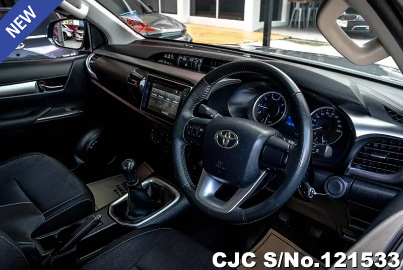 2018 Toyota / Hilux / Revo Stock No. 121533