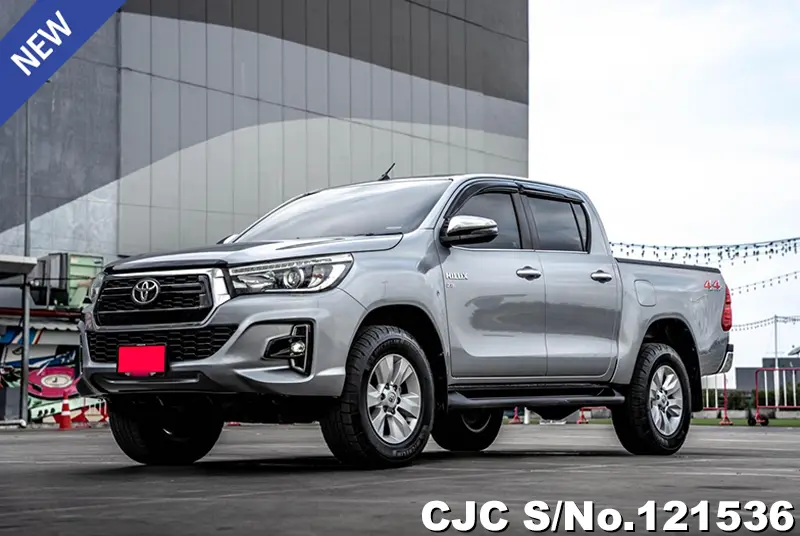 Toyota Hilux in Silver for Sale Image 2