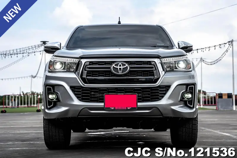 Toyota Hilux in Silver for Sale Image 3