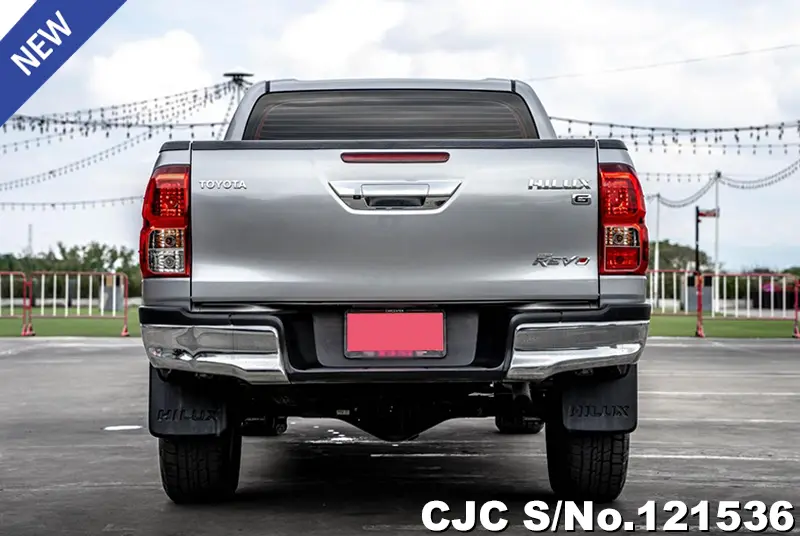 Toyota Hilux in Silver for Sale Image 4