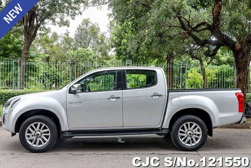 Isuzu D-Max in Gray for Sale Image 7