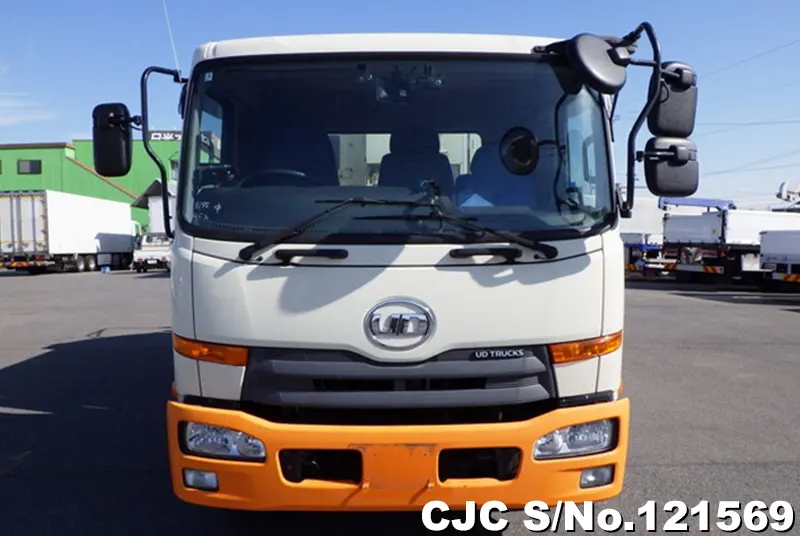 2015 Nissan / Condor Stock No. 121569