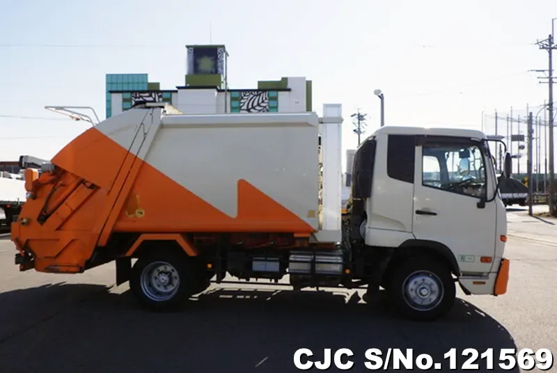 2015 Nissan / Condor Stock No. 121569