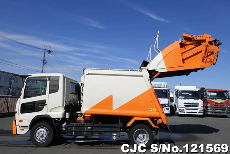 2015 Nissan / Condor Stock No. 121569