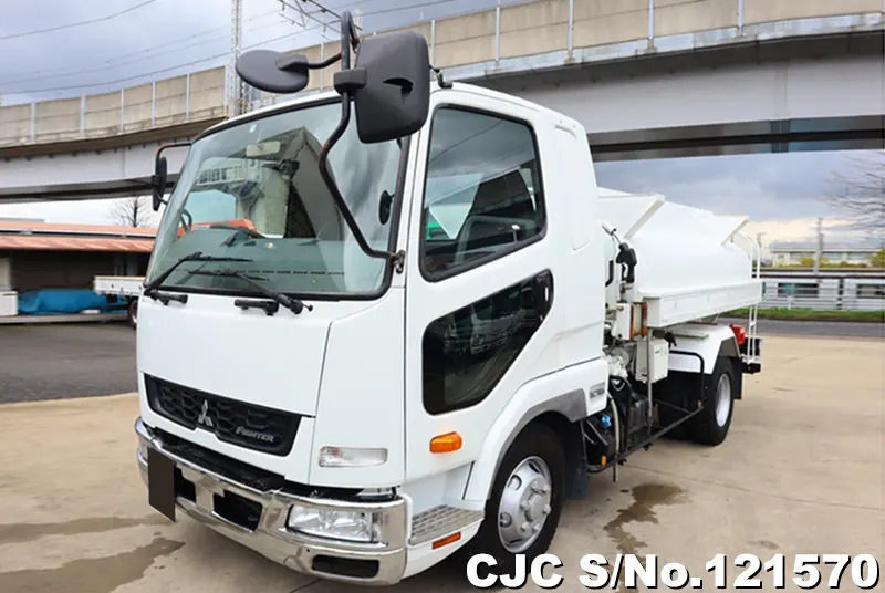 2015 Mitsubishi / Fuso Stock No. 121570