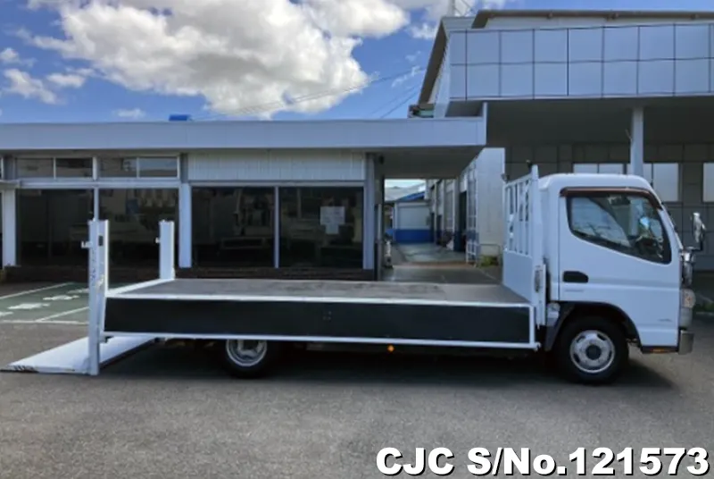 2015 Mitsubishi / Canter Stock No. 121573