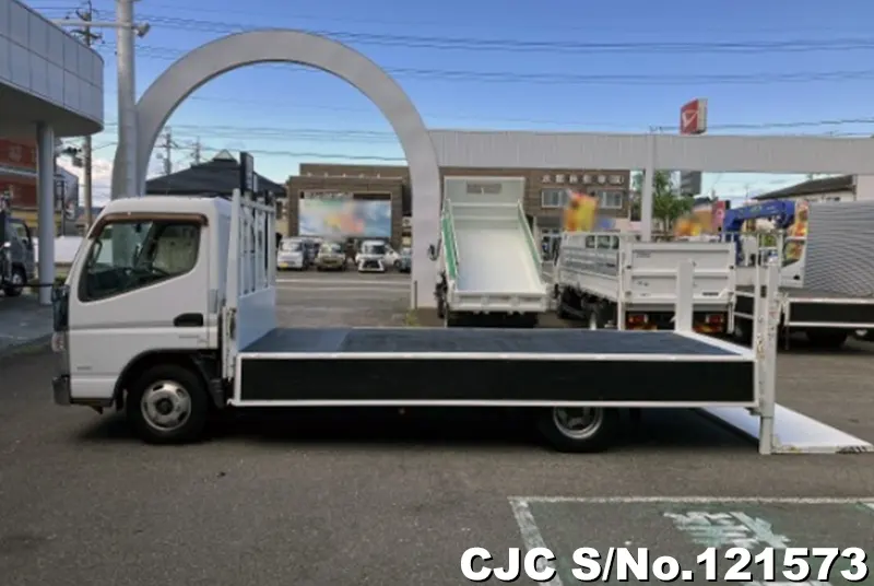 2015 Mitsubishi / Canter Stock No. 121573