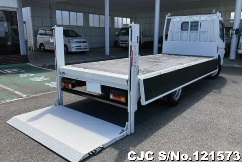 2015 Mitsubishi / Canter Stock No. 121573