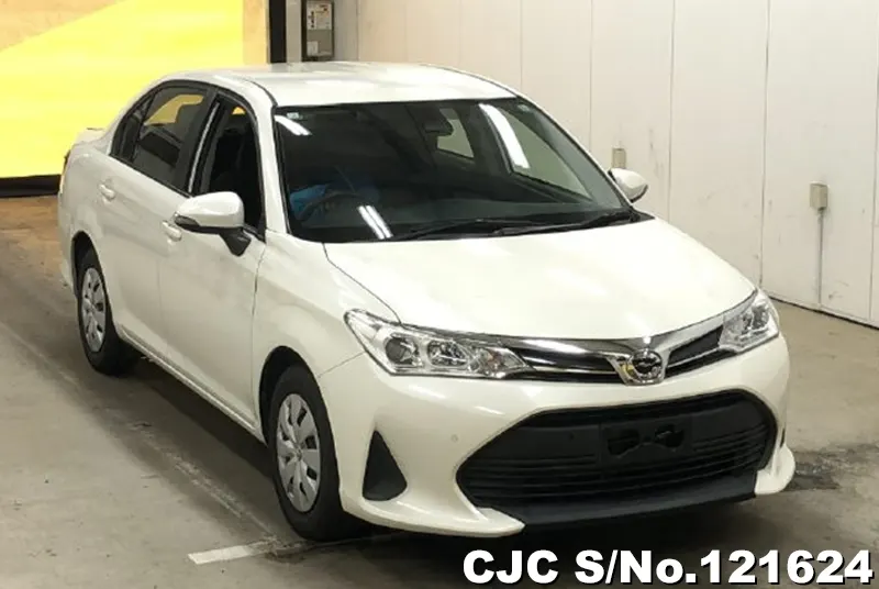 2018 Toyota / Corolla Axio Stock No. 121624