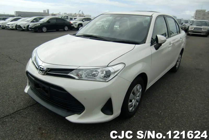 2018 Toyota / Corolla Axio Stock No. 121624