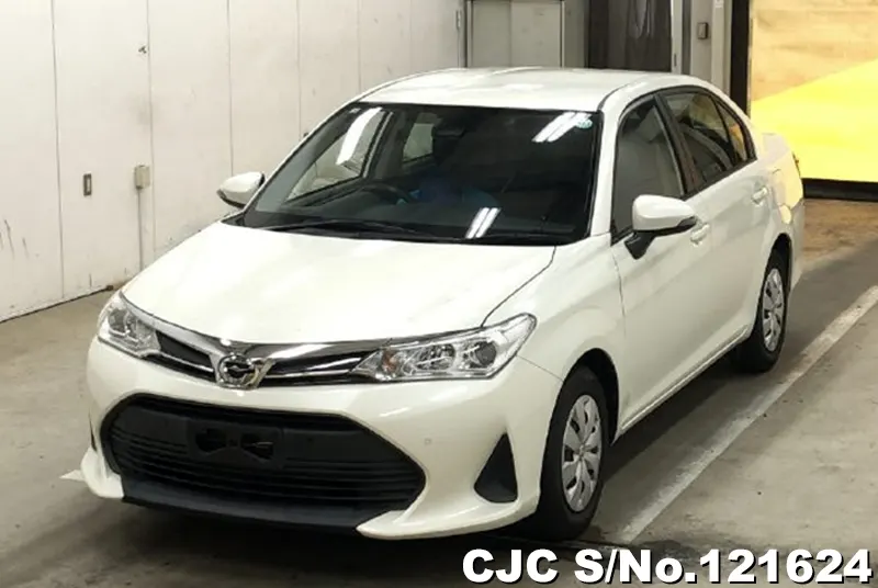 2018 Toyota / Corolla Axio Stock No. 121624