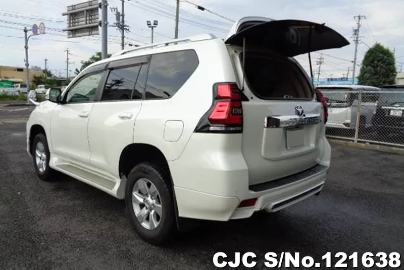 2017 Toyota / Land Cruiser Prado Stock No. 121638