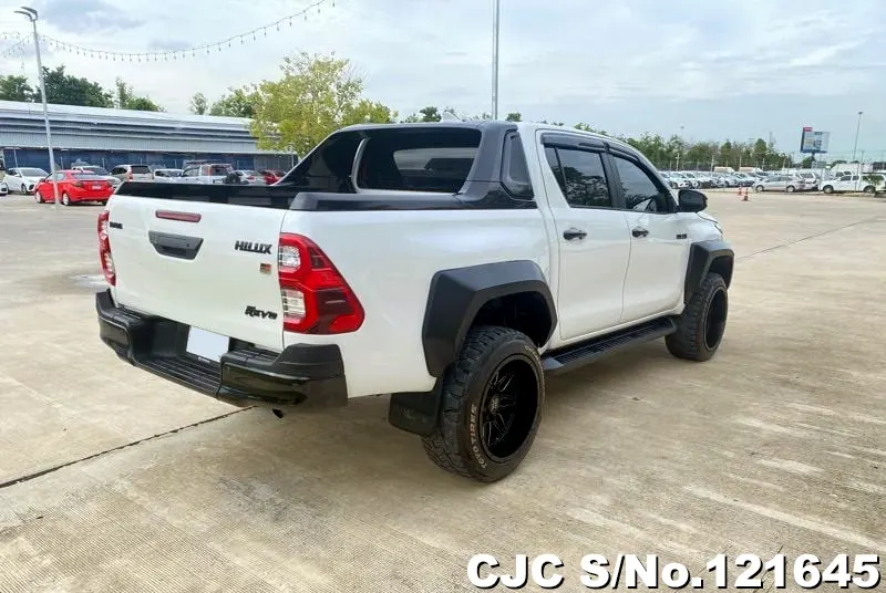 2023 Toyota / Hilux / Revo Stock No. 121645