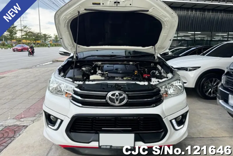 2017 Toyota / Hilux / Revo Stock No. 121646