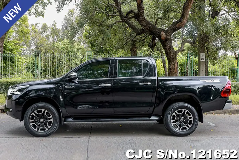 2021 Toyota / Hilux / Revo Stock No. 121652