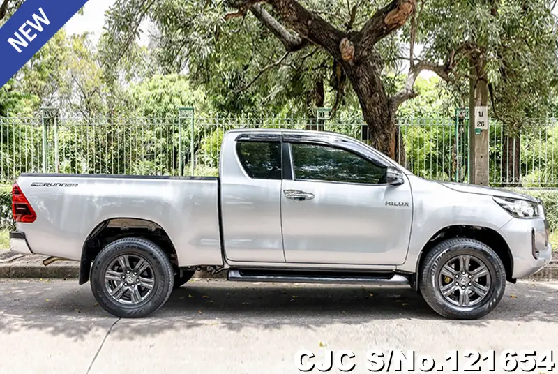 2020 Toyota / Hilux / Revo Stock No. 121654