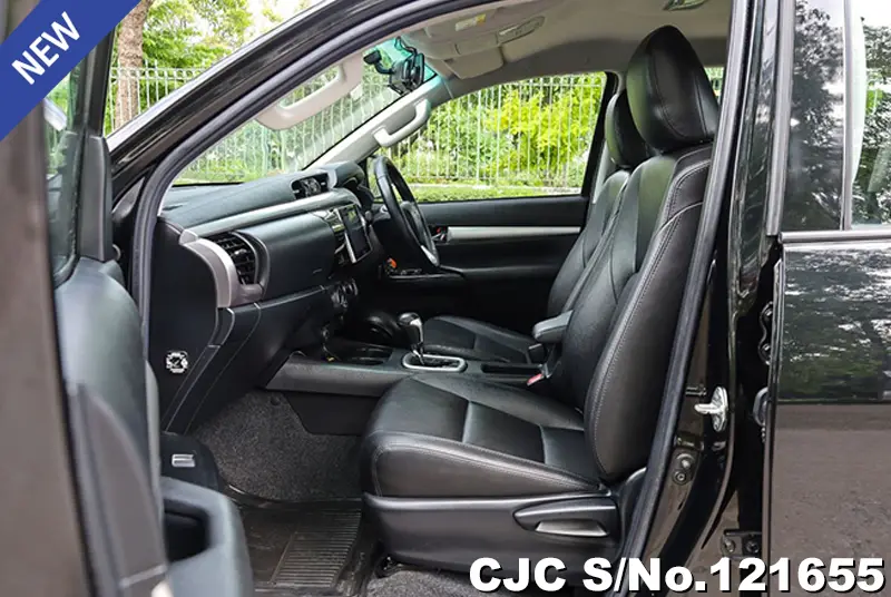 2019 Toyota / Hilux / Revo Stock No. 121655