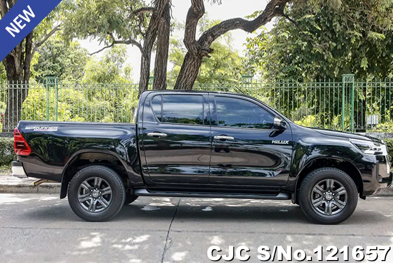 2022 Toyota / Hilux / Revo Stock No. 121657