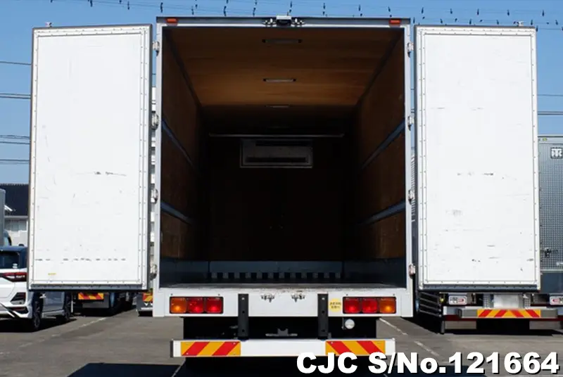 2015 Nissan / Condor Stock No. 121664