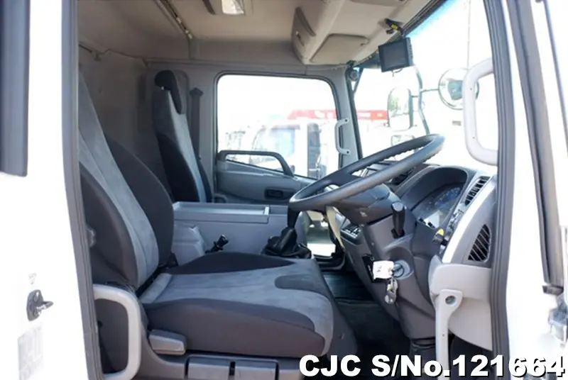 2015 Nissan / Condor Stock No. 121664