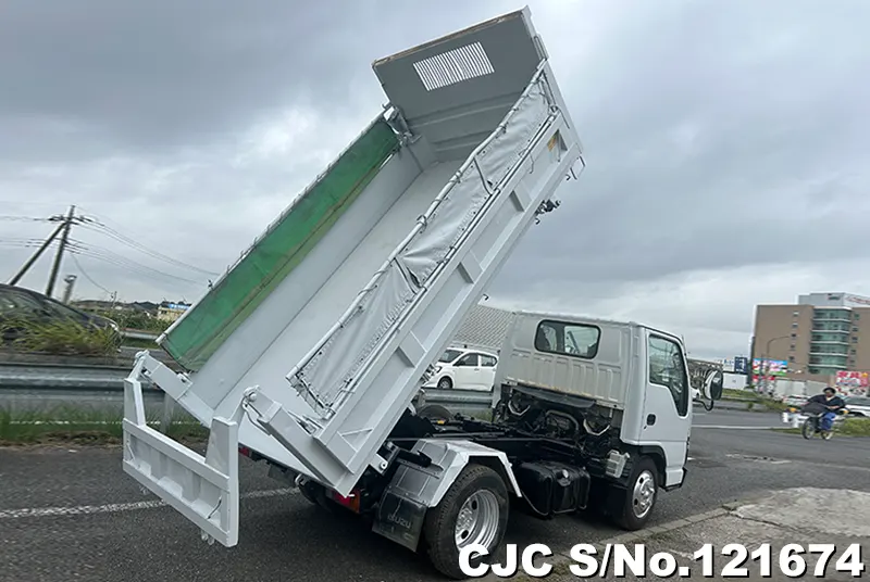 2006 Isuzu / Elf Stock No. 121674