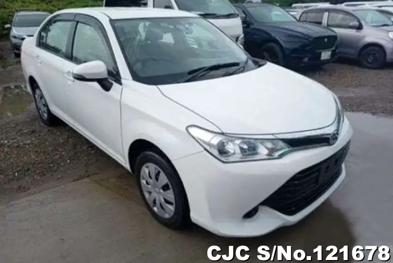 Toyota / Corolla Axio 2017