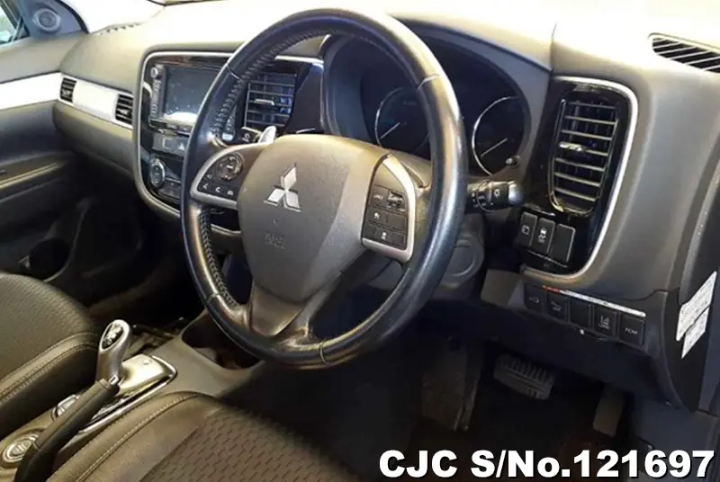 2013 Mitsubishi / Outlander Stock No. 121697