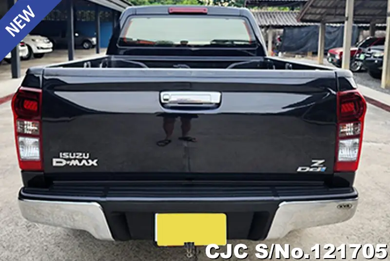 Isuzu D-Max in Black for Sale Image 3