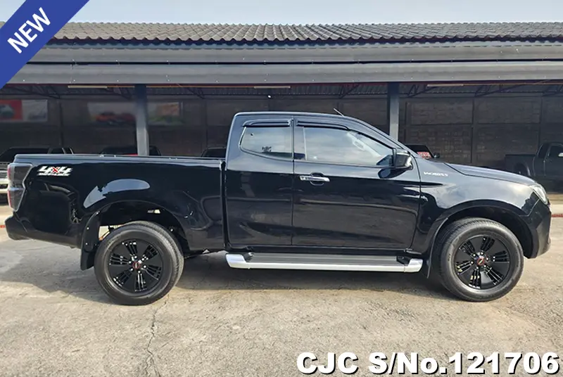 Isuzu D-Max in Black for Sale Image 4