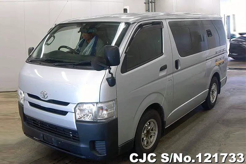 2016 Toyota / Regius Stock No. 121733