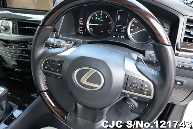 2018 Lexus / LX 570 Stock No. 121743