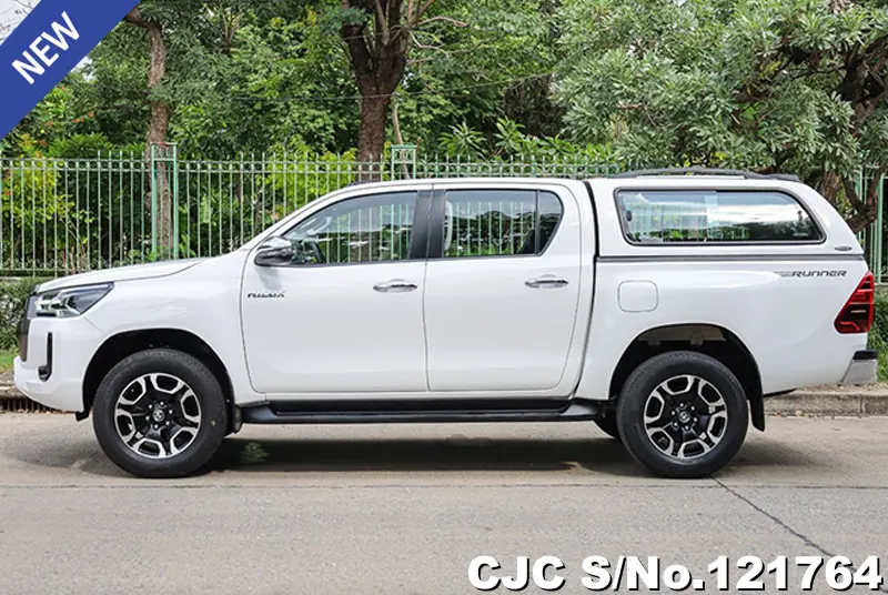 2020 Toyota / Hilux / Revo Stock No. 121764