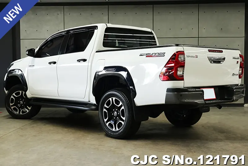 2022 Toyota / Hilux / Revo Stock No. 121791