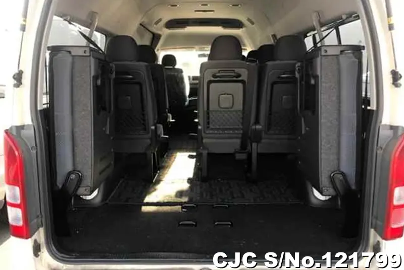 2013 Toyota / Hiace Stock No. 121799