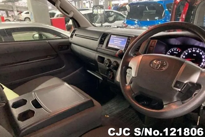 2019 Toyota / Hiace Stock No. 121806