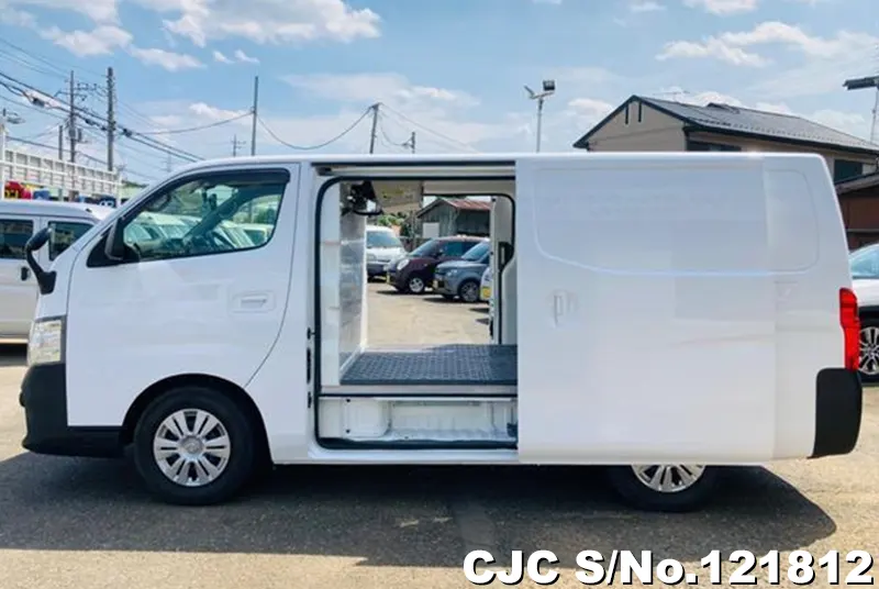 2017 Nissan / Caravan Stock No. 121812